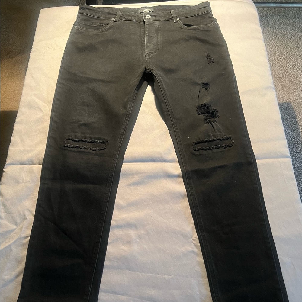 Zanerobe distressed jeans Black